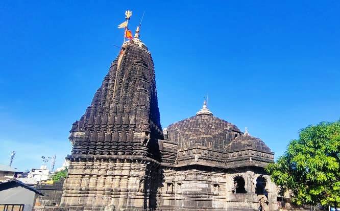 Trimbakeshwar Temple | त्र्यंबकेश्वर मंदिर: 12 ज्योतिर्लिंगों में सबसे अनोखे तीर्थस्थल की अद्भुत कहानी